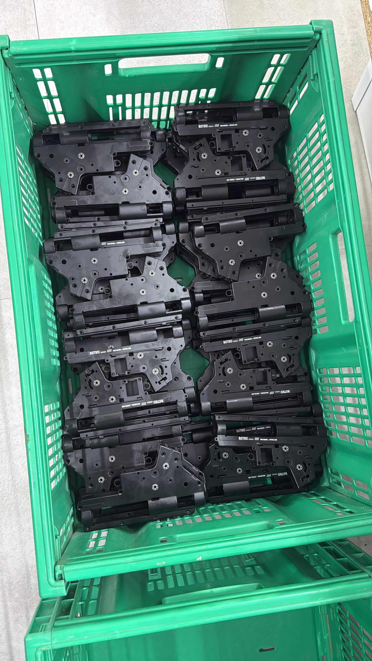 Carcasas de gearbox airsoft en el taller de The Tactical Cave